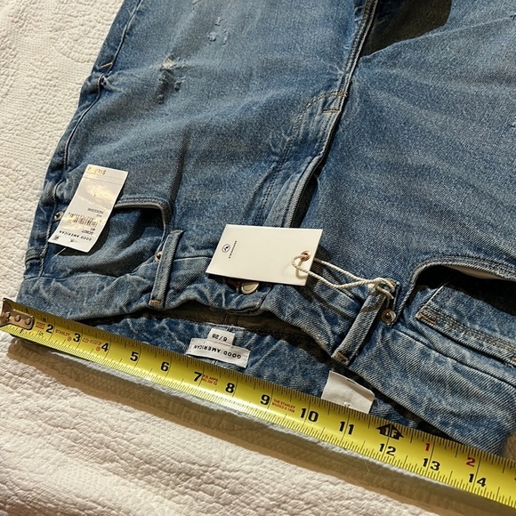 Good American Classic Indigo Distressed NWT 6/28 - Picture 9 of 12